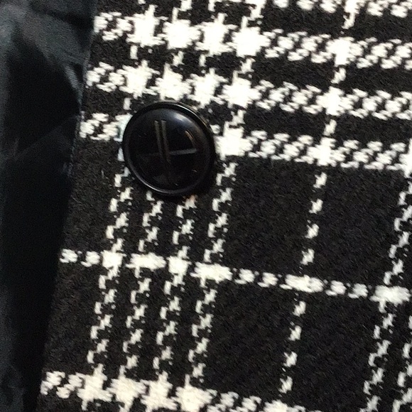 HOT & HOLLYWOOD BLACK/WHITE PLAID PEA COAT - Picture 5 of 8